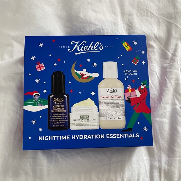 Kiehl’s nighttime hydration essentials set